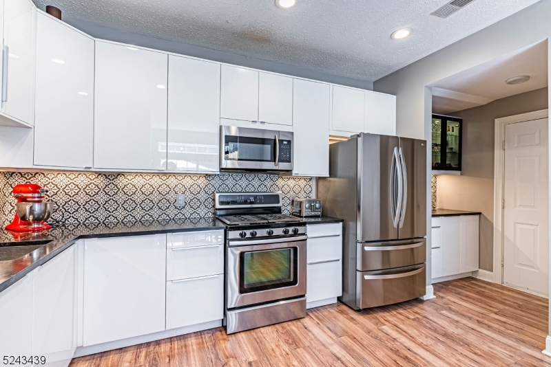 Rose Arbor - Residential