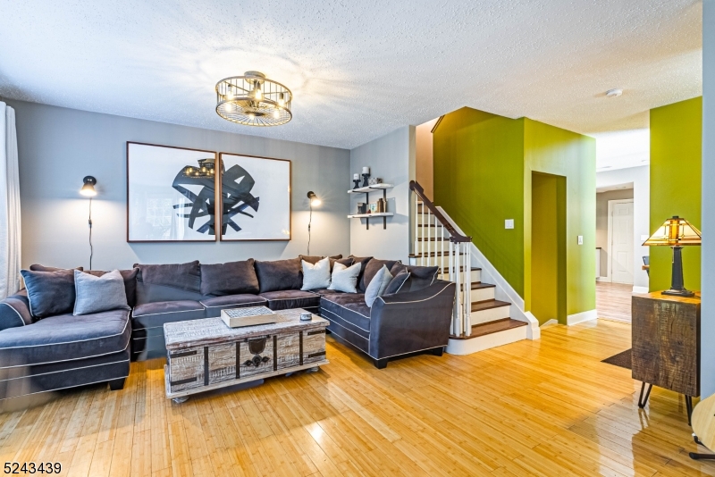 Rose Arbor - Residential