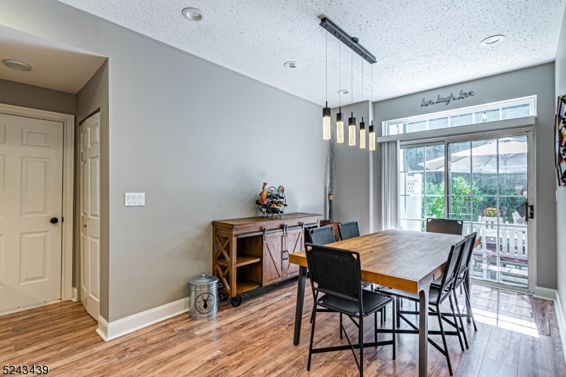 Rose Arbor - Residential