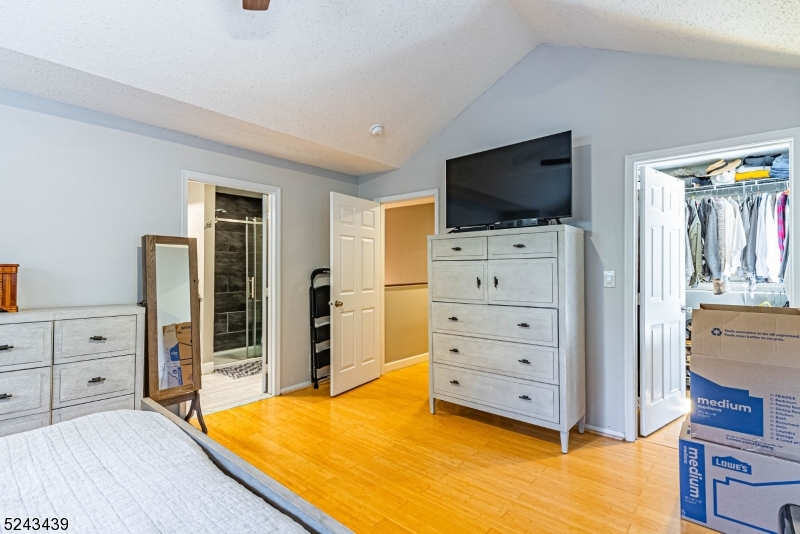 Rose Arbor - Residential