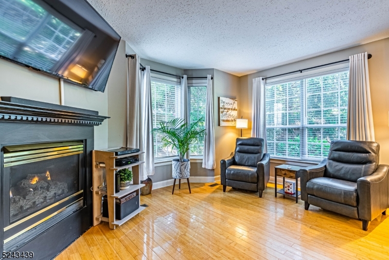 Rose Arbor - Residential