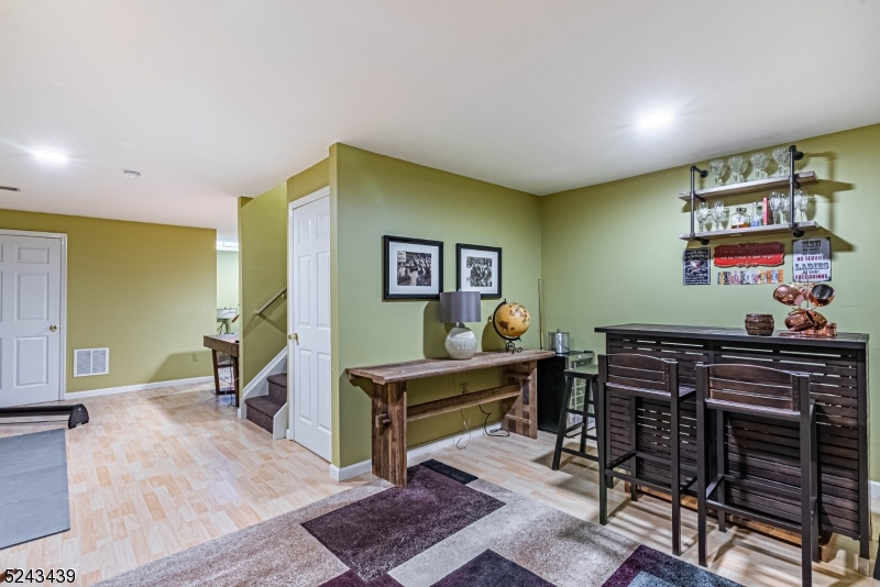 Rose Arbor - Residential