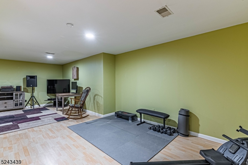 Rose Arbor - Residential