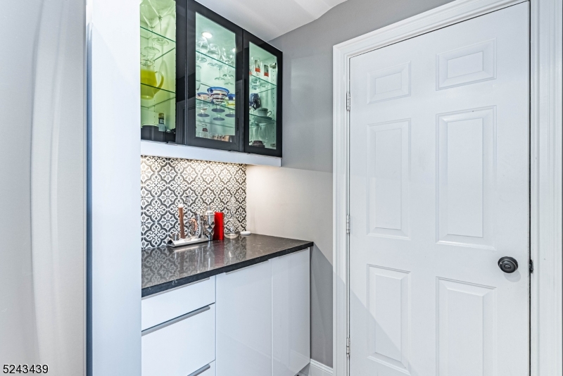 Rose Arbor - Residential