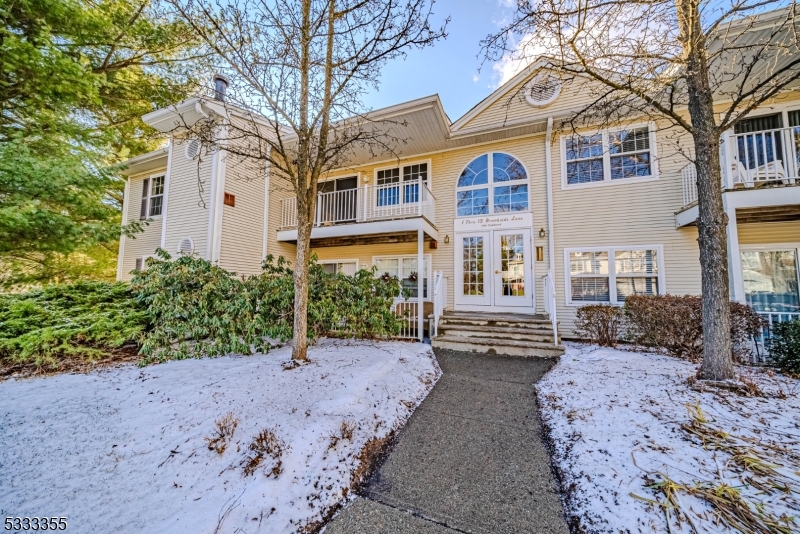 SEASONS GLEN - Residential