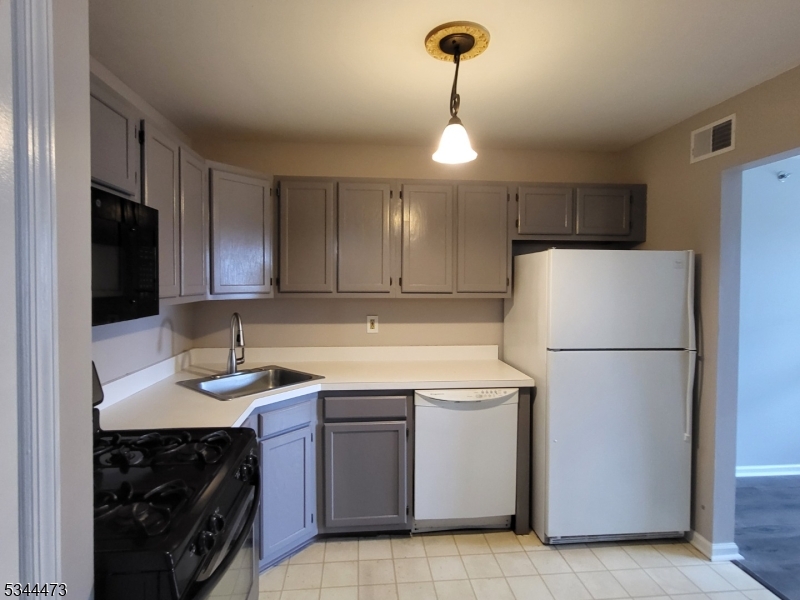 SEASONS GLEN - Residential