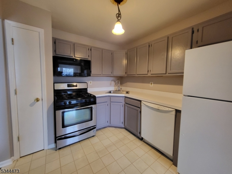 SEASONS GLEN - Residential