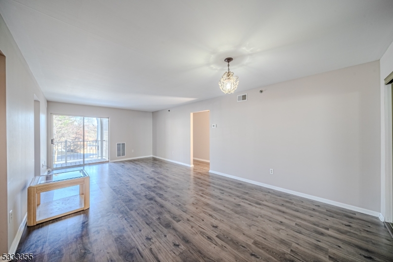 SEASONS GLEN - Residential