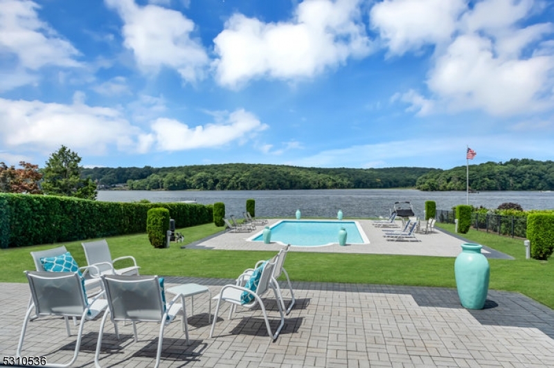 Lake Forest - Residential