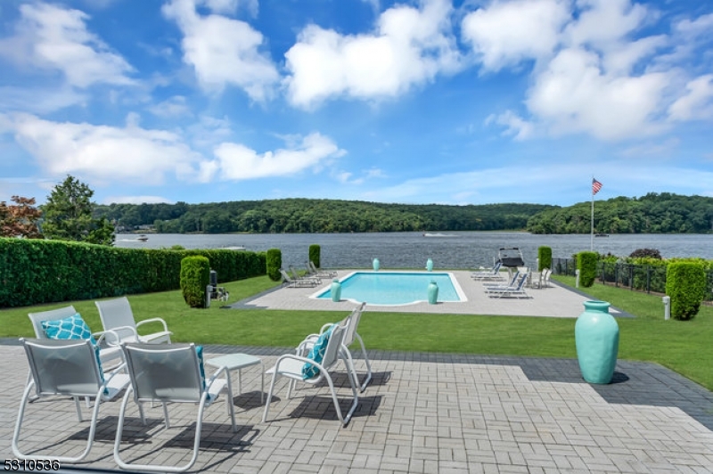 Lake Forest - Residential