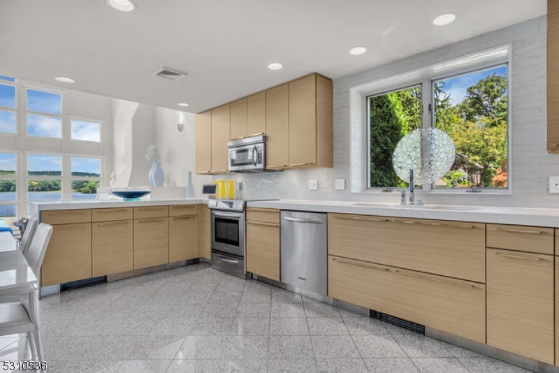 Lake Forest - Residential