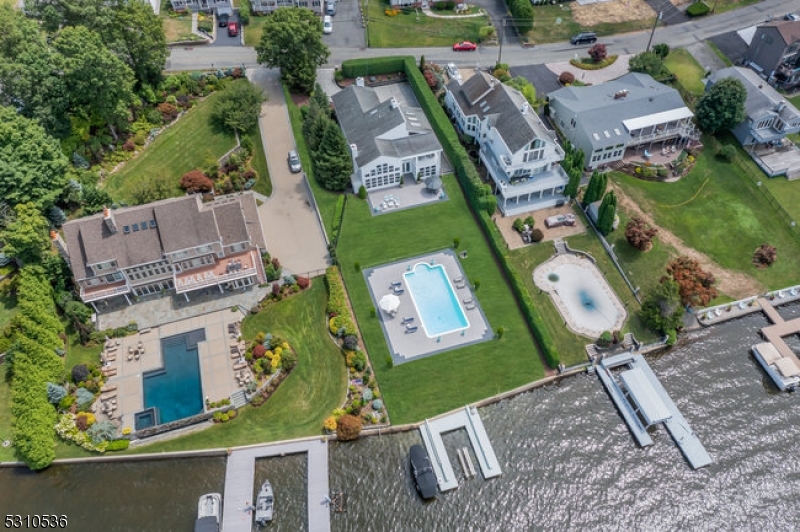 Lake Forest - Residential