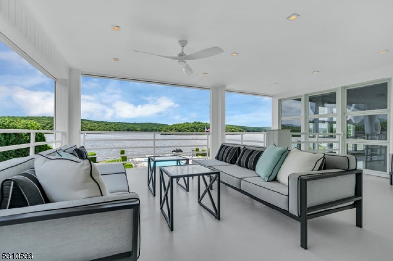 Lake Forest - Residential