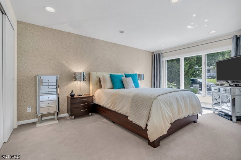 Lake Forest - Residential