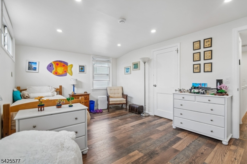 Pleasantdale - Residential