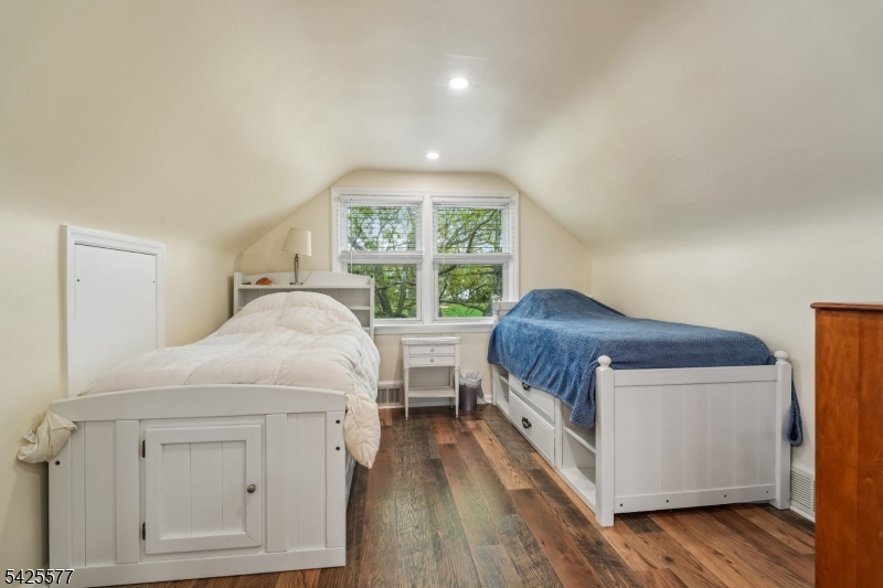 Pleasantdale - Residential