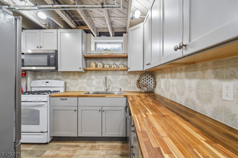 Pleasantdale - Residential