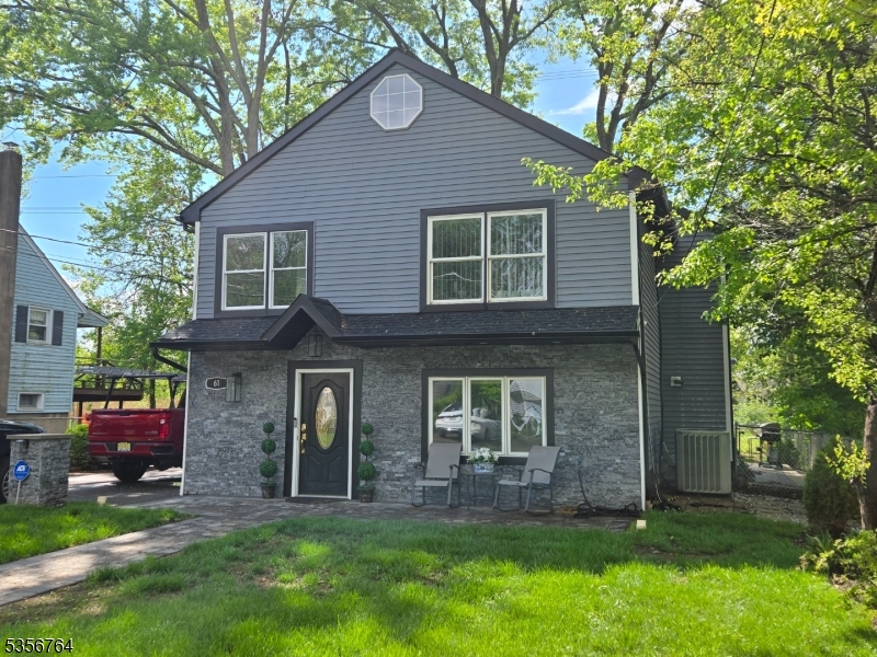 61 Norman Ave