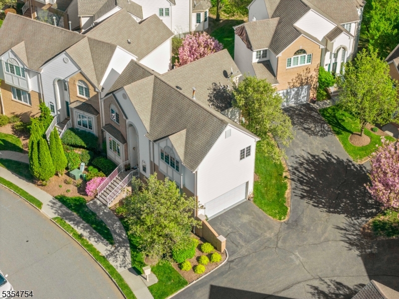 Crown View Manor - Residential