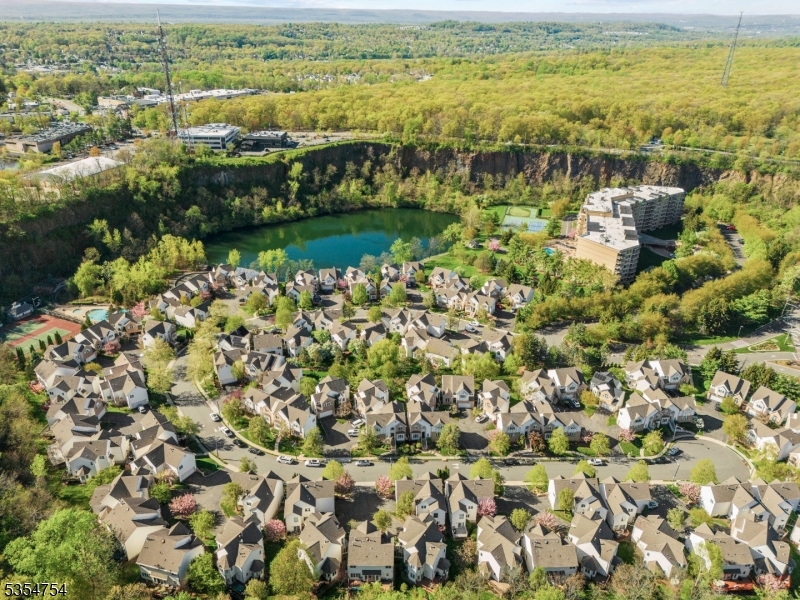 Crown View Manor - Residential