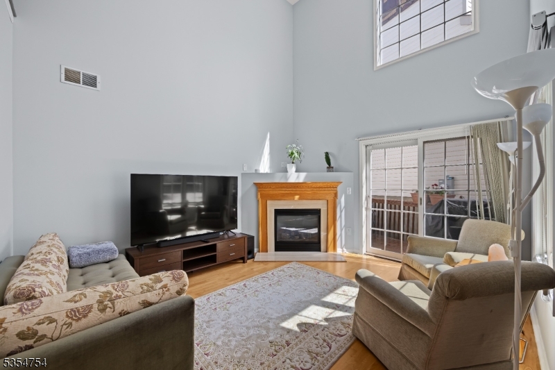 Crown View Manor - Residential