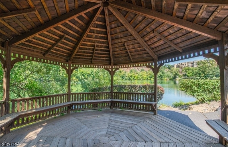 Crown View Manor - Residential