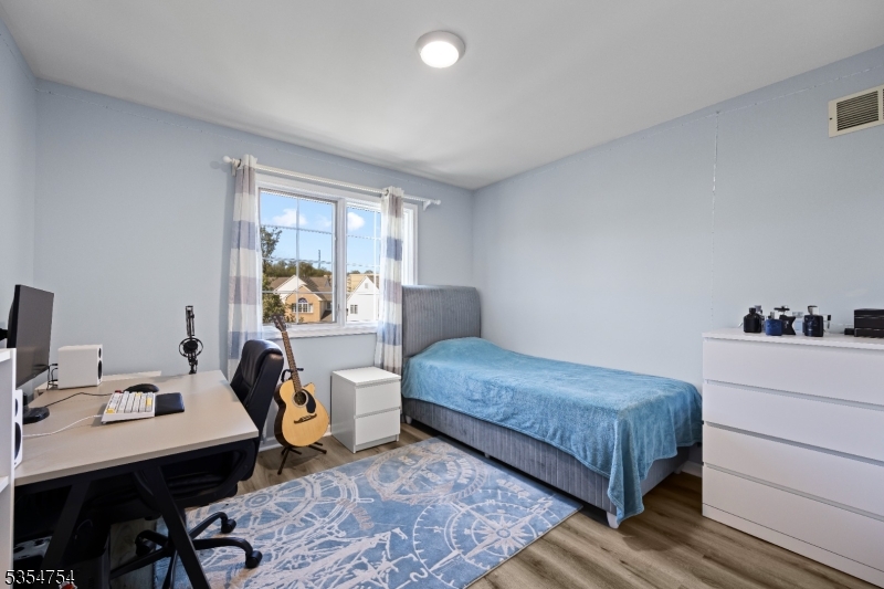 Crown View Manor - Residential