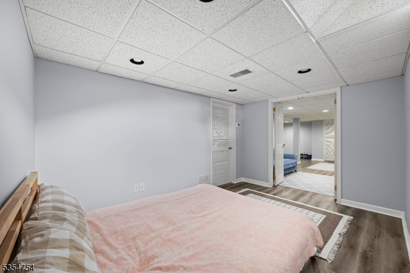 Crown View Manor - Residential