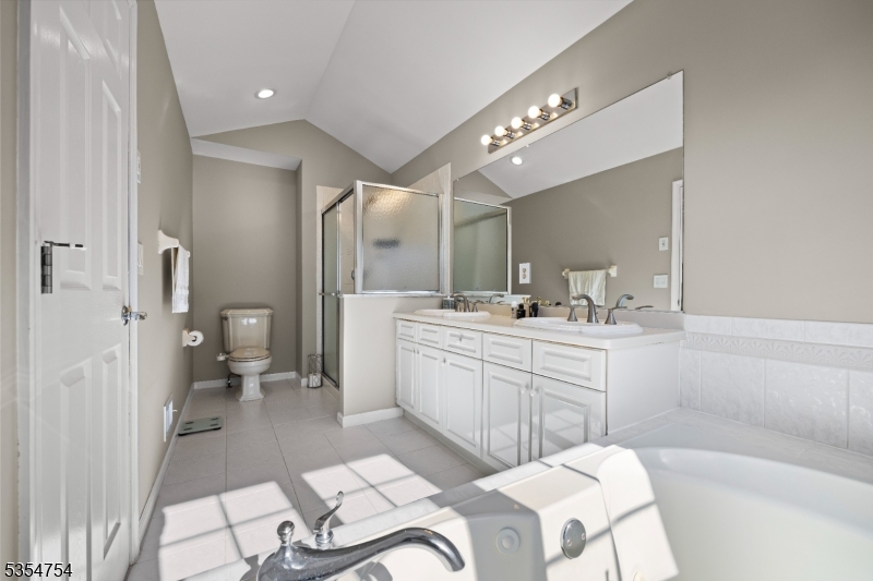 Crown View Manor - Residential