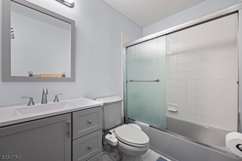 Crown View Manor - Residential