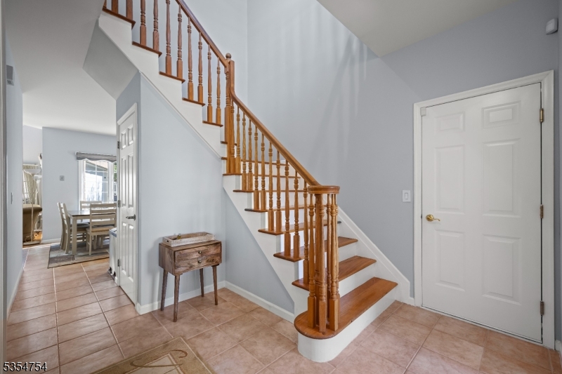 Crown View Manor - Residential