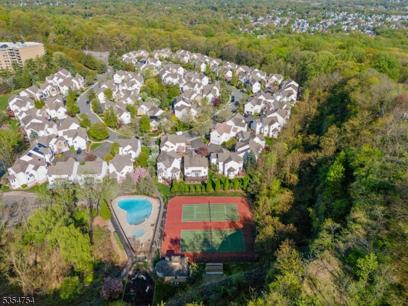 Crown View Manor - Residential