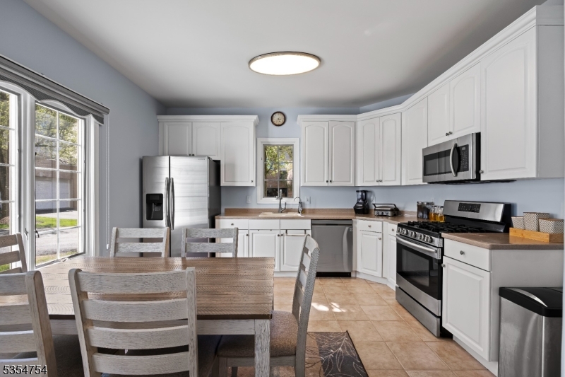 Crown View Manor - Residential