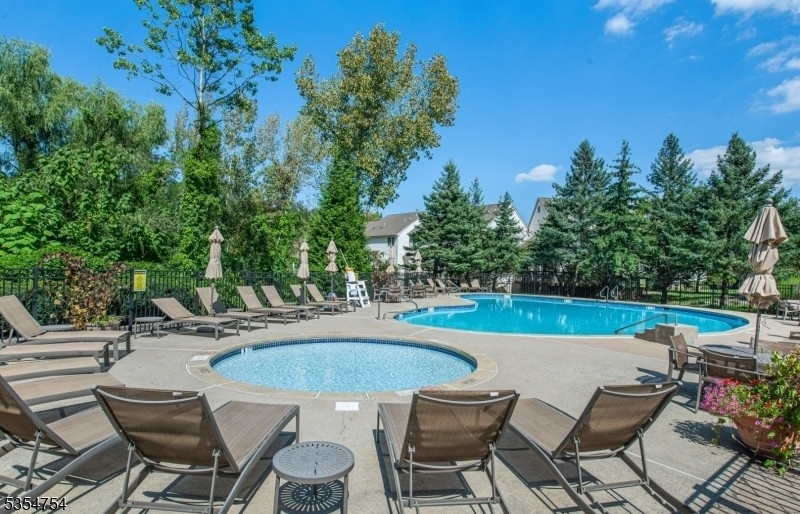 Crown View Manor - Residential