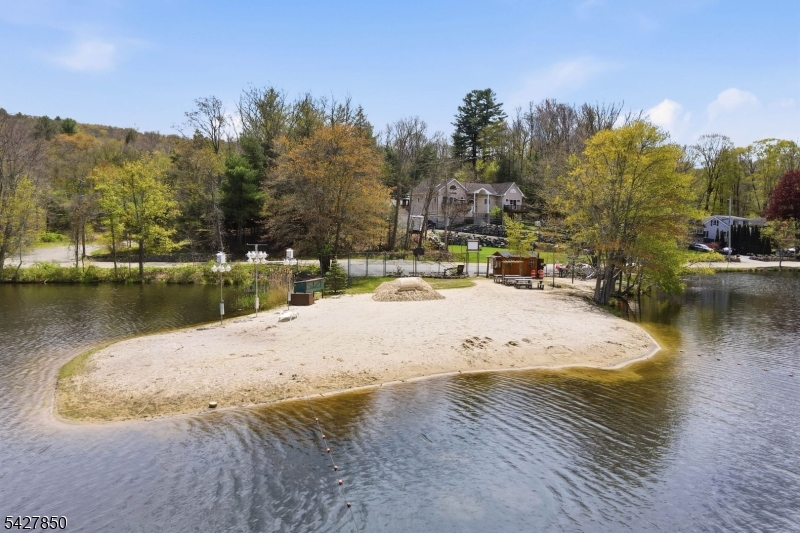 LAKE LOOKOVER - Residential