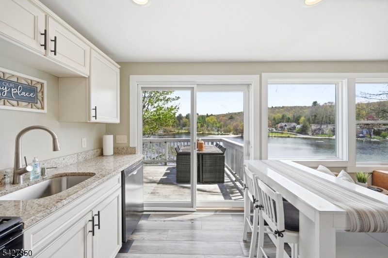 LAKE LOOKOVER - Residential