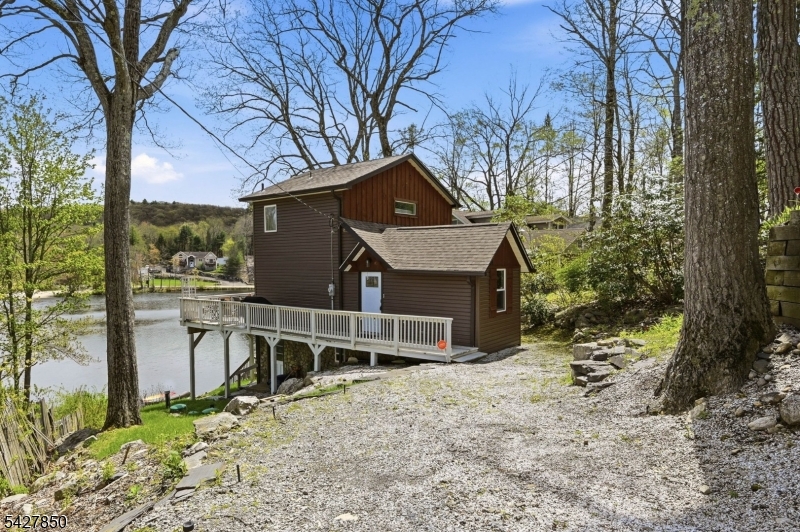 LAKE LOOKOVER - Residential