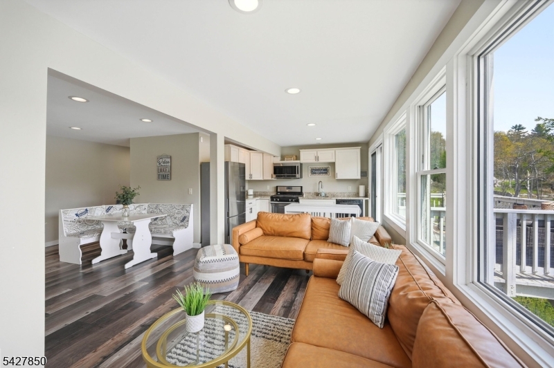 LAKE LOOKOVER - Residential