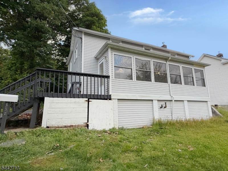 331 N Main St - Photo 2