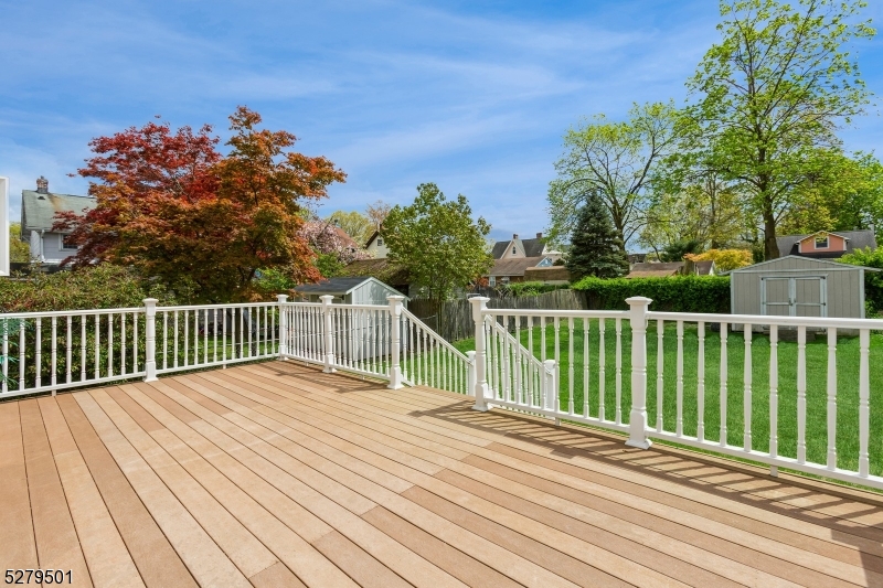 Dunellen Boro, New Jersey 08812, United States, 3 Bedrooms Bedrooms, ,3 BathroomsBathrooms,Residential,Pending,44280