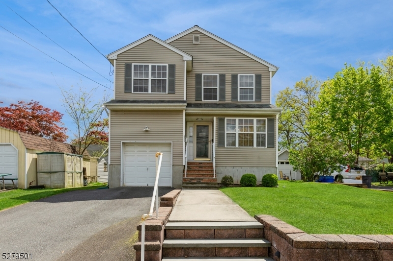 Dunellen Boro, New Jersey 08812, United States, 3 Bedrooms Bedrooms, ,3 BathroomsBathrooms,Residential,Pending,44280