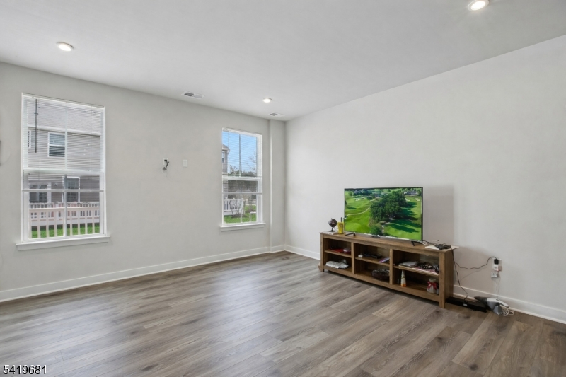 Promenade At Somerset - Residential