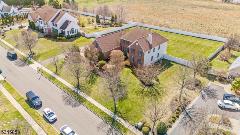 29 Linwood Dr