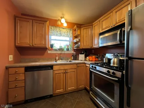 MLS: 3952254