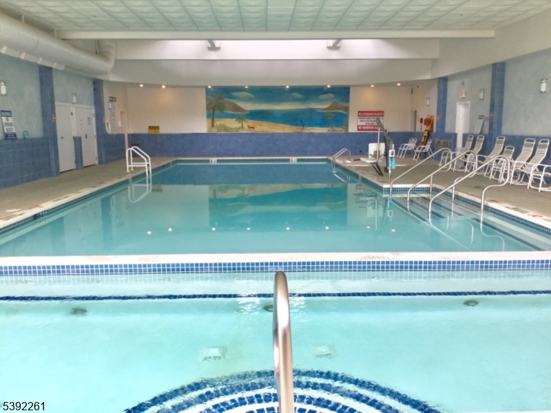 Fox Hills - Residential