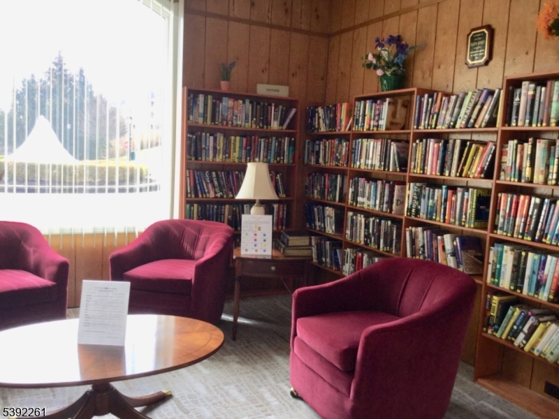 Fox Hills - Residential