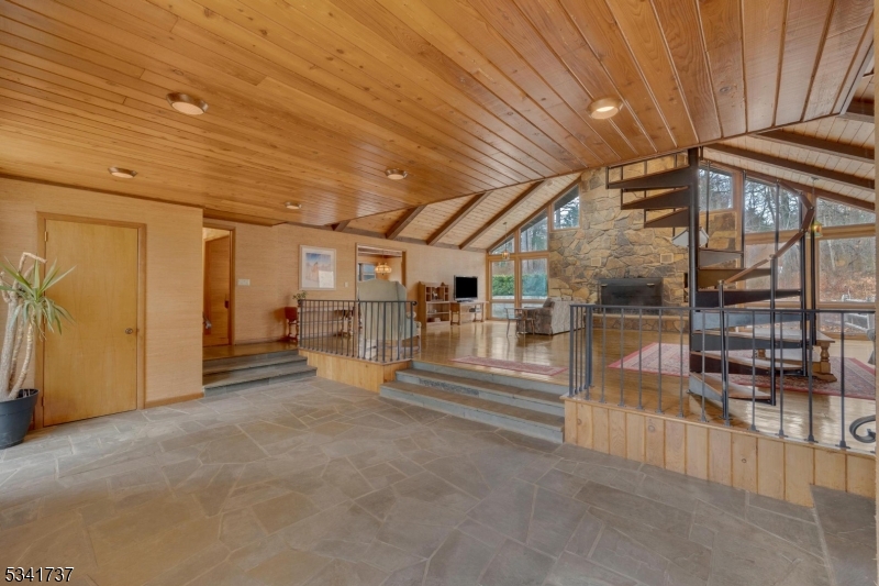 Roxiticus - Residential