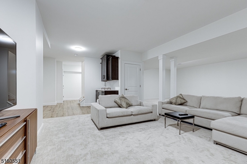 Tamaques near Shackamaxon - Residential