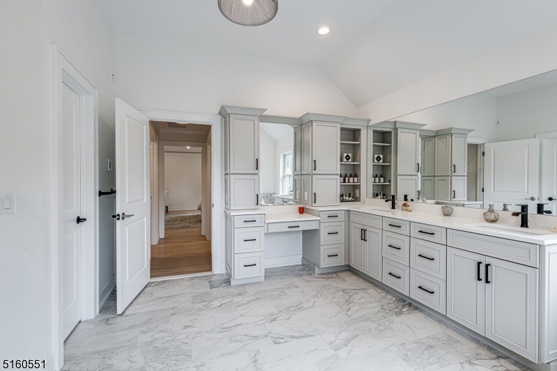 Tamaques near Shackamaxon - Residential