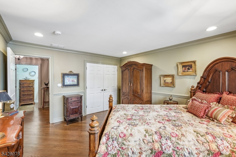 Rose Arbor - Residential